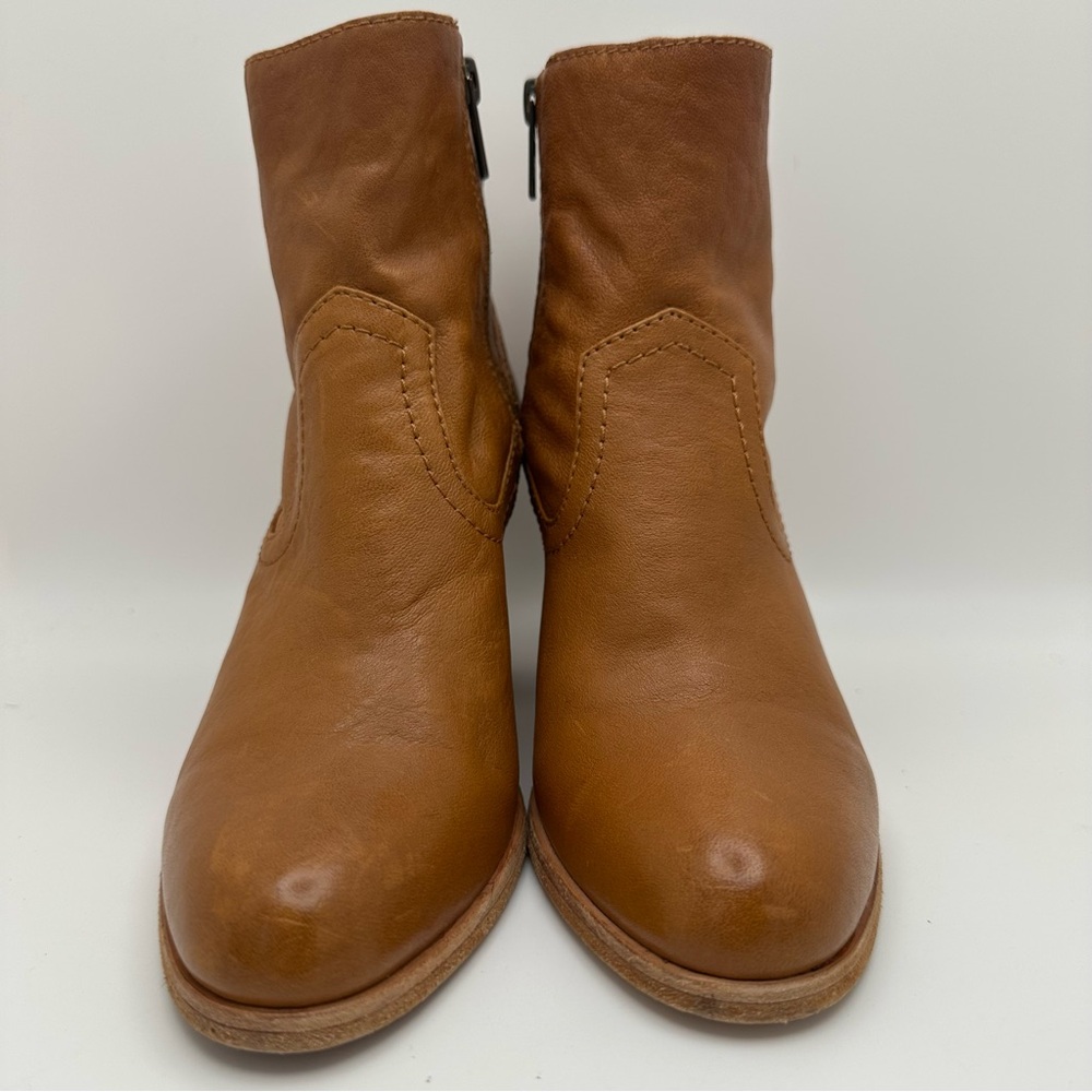 FRYE Cognac Ankle Boot Bootie Sz 6M Brown Leather Side zip Western Cowgirl - Picture 7 of 16